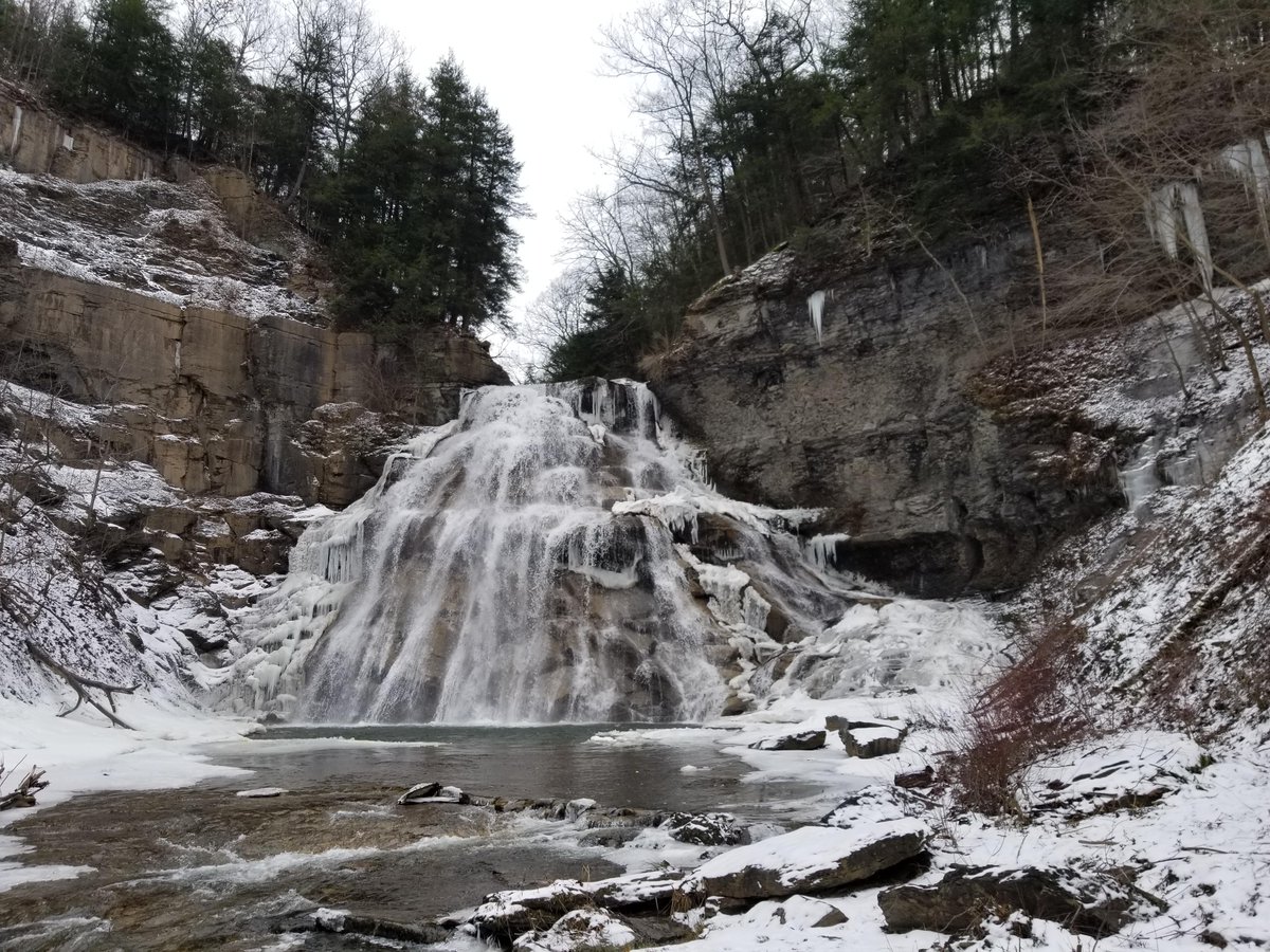 gorgeous_pix's tweet photo. "Delphi Falls, Delphi, New York, USA. From u/coasterlover1994 on Reddit #newyork #delphifalls #delphi #usa #winter" https://t.co/xkTBSEmZfC