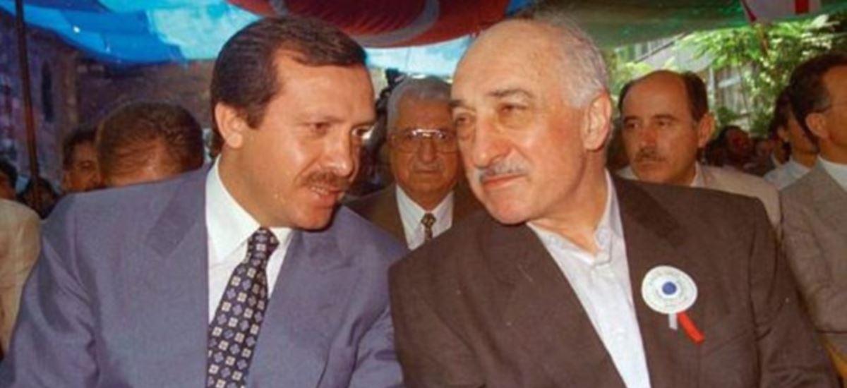 Tapi masalah pada Erdogan adalah rangkaian pegawai tentera masa tu dipenuhi oleh geng Kemalis yang sekular. So Erdogan telah bergabung dengan Gulen. Erdogan runs the Government while Gulen produces powerful Islamic elites