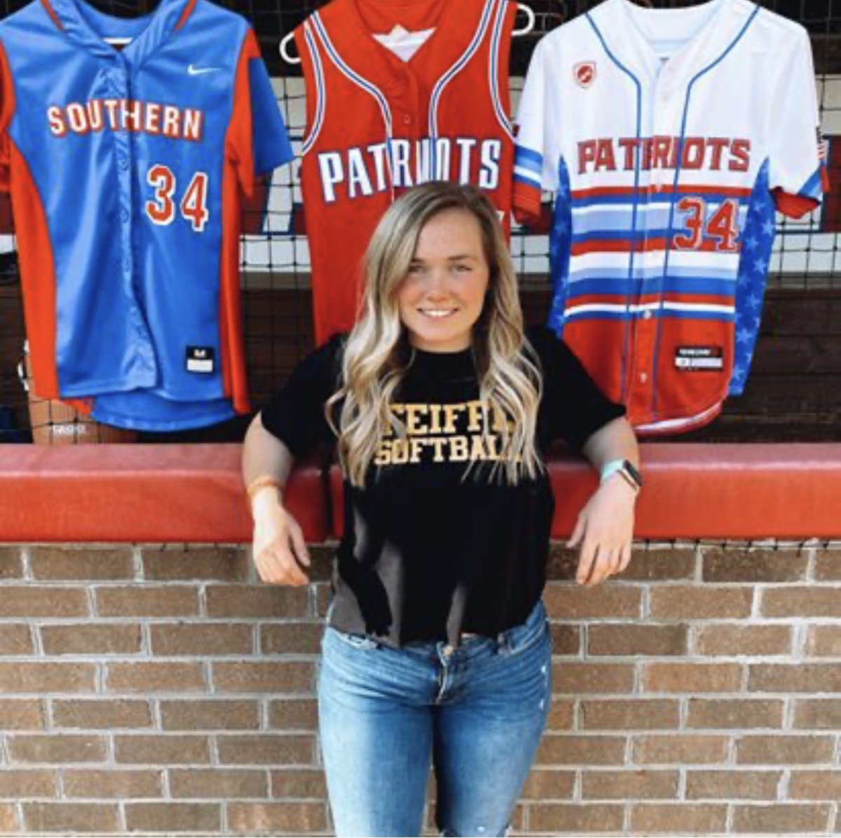 sahs_fastpitch's tweet photo. Congratulations and best wishes to Patriot shortstop @laylanicvle as she prepares to move on from a disappointing end to an otherwise outstanding high school career. @PfeifferSports is getting a winner on the field and off. #34 will be greatly missed at SA! #SAalways https://t.co/EVzCNHYTEa