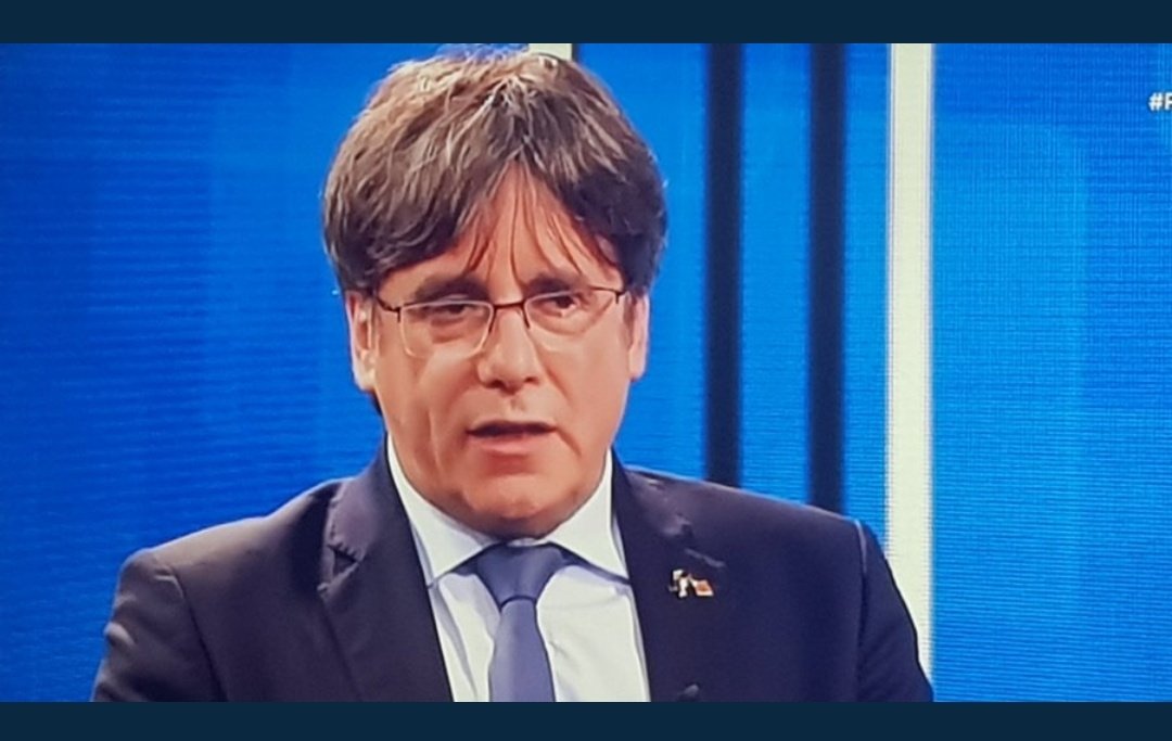 "Si em presentés i el Parlament m'investís president és clar que aniria a Catalunya"
Ara ens toca portar-lo a casa #president <a href="/KRLS/">krls.eth / Carles Puigdemont</a>
#PuigdemontTV3
