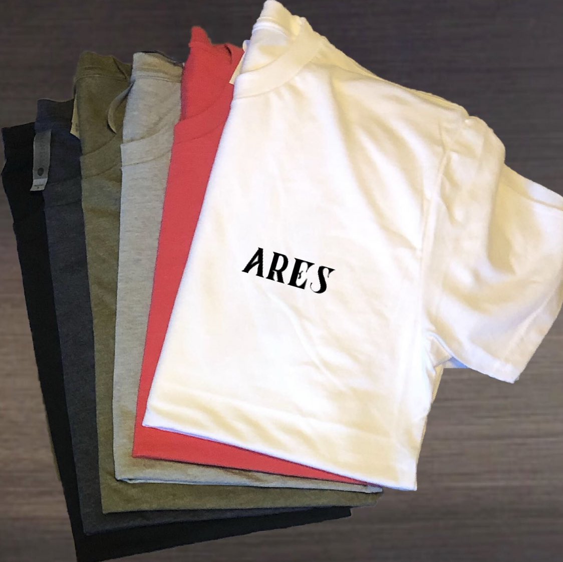 aresfitco's tweet photo. ARES Logo S/S Tee, available in these colors.

Part of our Essentials Collection, available Friday, July 31st.

DM to pre-order https://t.co/dhe9UVWvrW