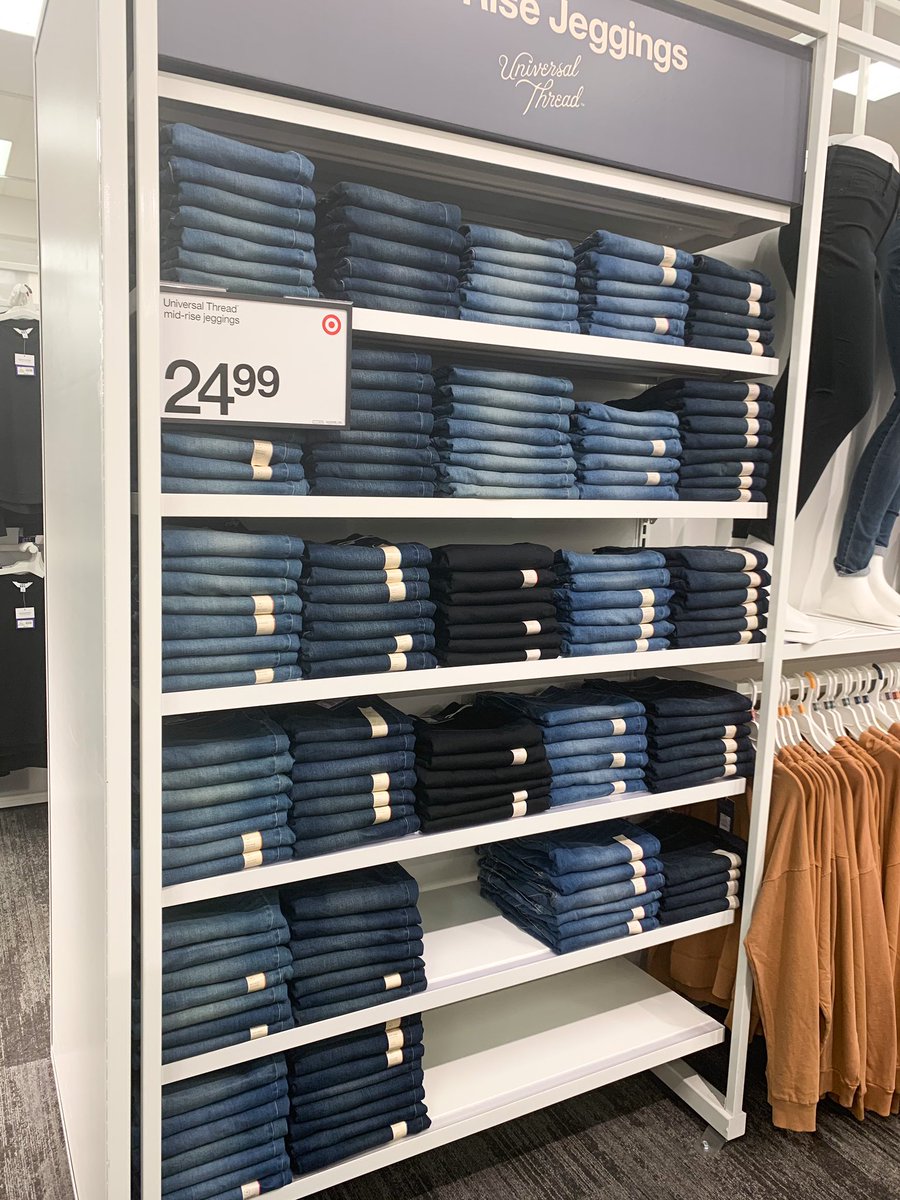 LaffeyMaegen's tweet photo. Crispy👌🏼🎯 T1442 working on those elevated standards through weekend business✨ #denim #target #ootd #fashion #worksomewhereyoulove #dreamteam https://t.co/Sq35YoaXEw