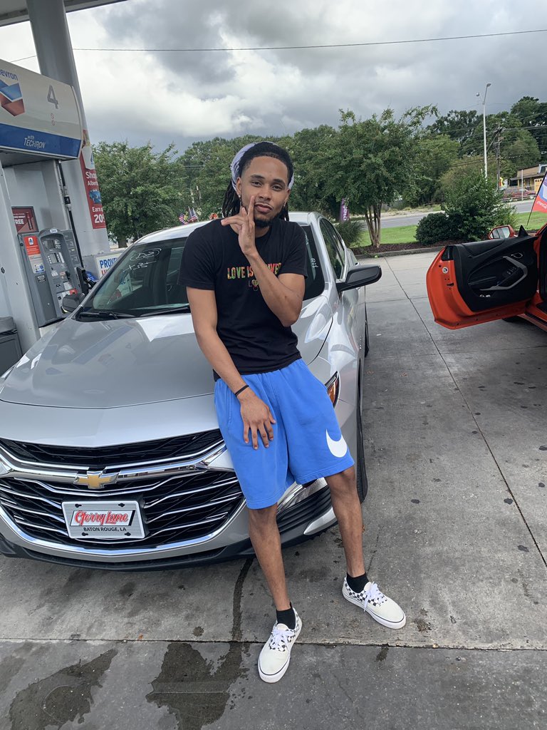 _JairusKing's tweet photo. Had a talk with God &amp; he said it was time to step it up. He said owning all those slabs is cool, but you need more reliability &amp; peace of mind with a vehicle. Let me introduce y’all to Anita🥳 #2020ChevyMalibu #1stOwner #ChopShopBoyz #Lif https://t.co/eta7lZjAXo