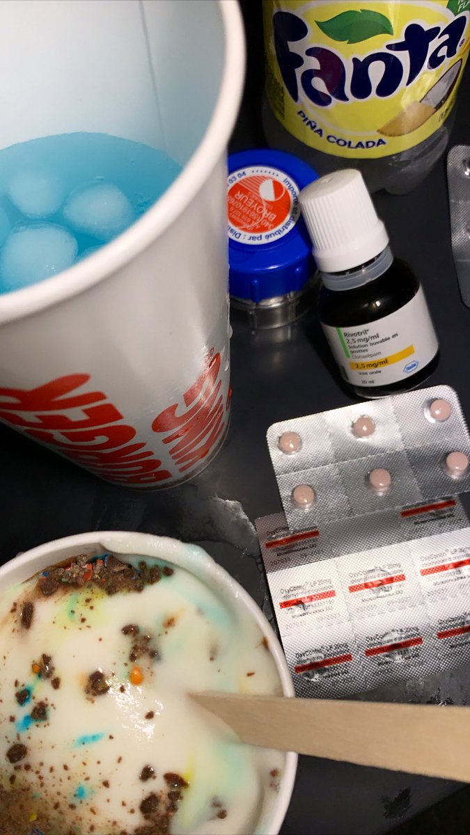 Meanwhile in 2020 when all kids are under #Lean 
Me :
#Oxy20 &amp; #Rivotril with the limited #FantaPinaColada 💊🥥🍍🍑💤