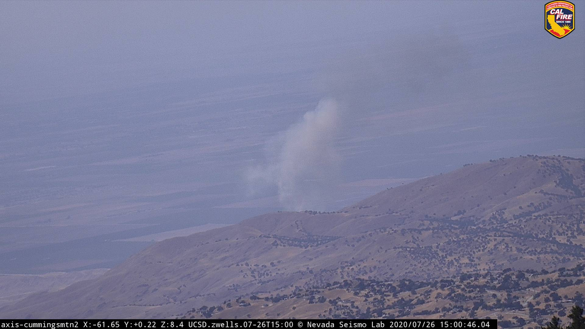 barkflight's tweet image. Near Stallion Springs -- #KernCountyFire on a brush fire along Comanche Point Road. The fire is about five to seven acres, moving uphill with a slow ROS. 

This is the #ComancheFire