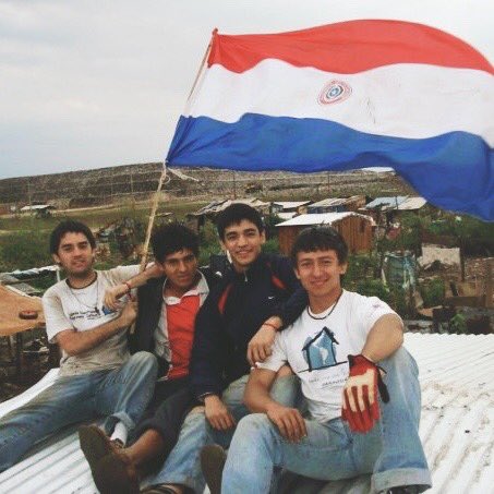 TECHOpry's tweet photo. 27 de julio del 2008, un grupo de jóvenes con más ganas que experiencia, inauguraban las primeras viviendas de emergencia en el Bañado Sur. Estos trabajos dieron pie a lo que hoy somos como organización. https://t.co/NvNDZ90TyF
