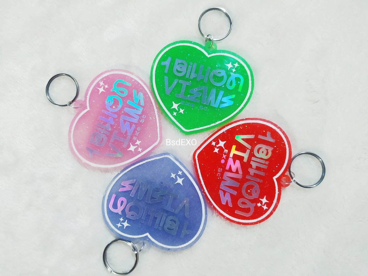 BsdEXO's tweet photo. Hola✨

Tengo a la venta estos llaveritos, todos son totalmente personalizados del grupo, Idol o anime de su preferencia.

Los precios varían según el diseño, están entre los $30 y $110. 

➕Un RT me ayudaría a concretar una venta 🥺🙏

#EXO #EXO_SC #SUHO #BAEKHYUN @weareoneEXO https://t.co/alpRdQw1Gq