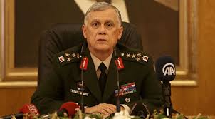 Ümit Dündar, Chief of General Staff telah ditahan sebagai tebusan oleh TC di HQ tentera di Ankara.Plus beliau sebagai 1st Commander Army tak sokong TC dalam satu siaran televisyen.Commander of 3rd Army kemudiannya mengarahkan tentera TC untuk pulang semula ke markas .