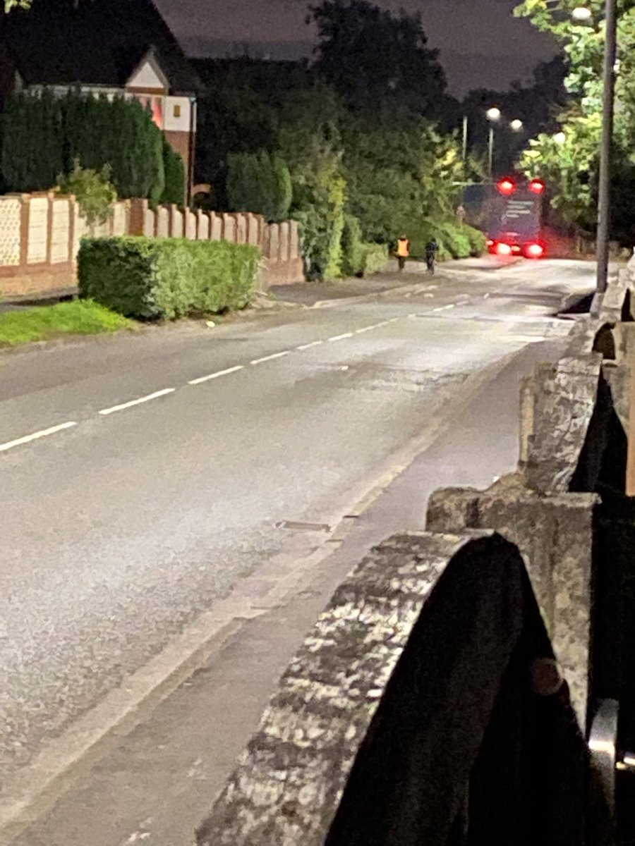 walshgill's tweet photo. @MerPolTraffic amazon prime continue to ignore weight restriction on Haydock Lane @ 22.47 pm.  Late night HGV’s continue to use the restrictions in a residential area and unfair on local residents.  So there are hgv’s on Haydock lane!!!  @RVFFD https://t.co/lZAYdefNsb