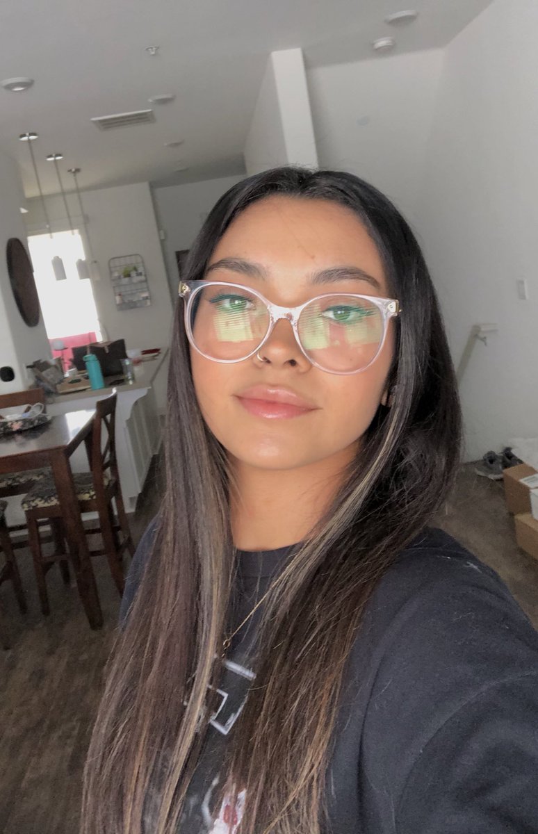 hannahmendez_'s tweet photo. #NewProfilePic +2 🤍 https://t.co/uCcHsuFqWQ