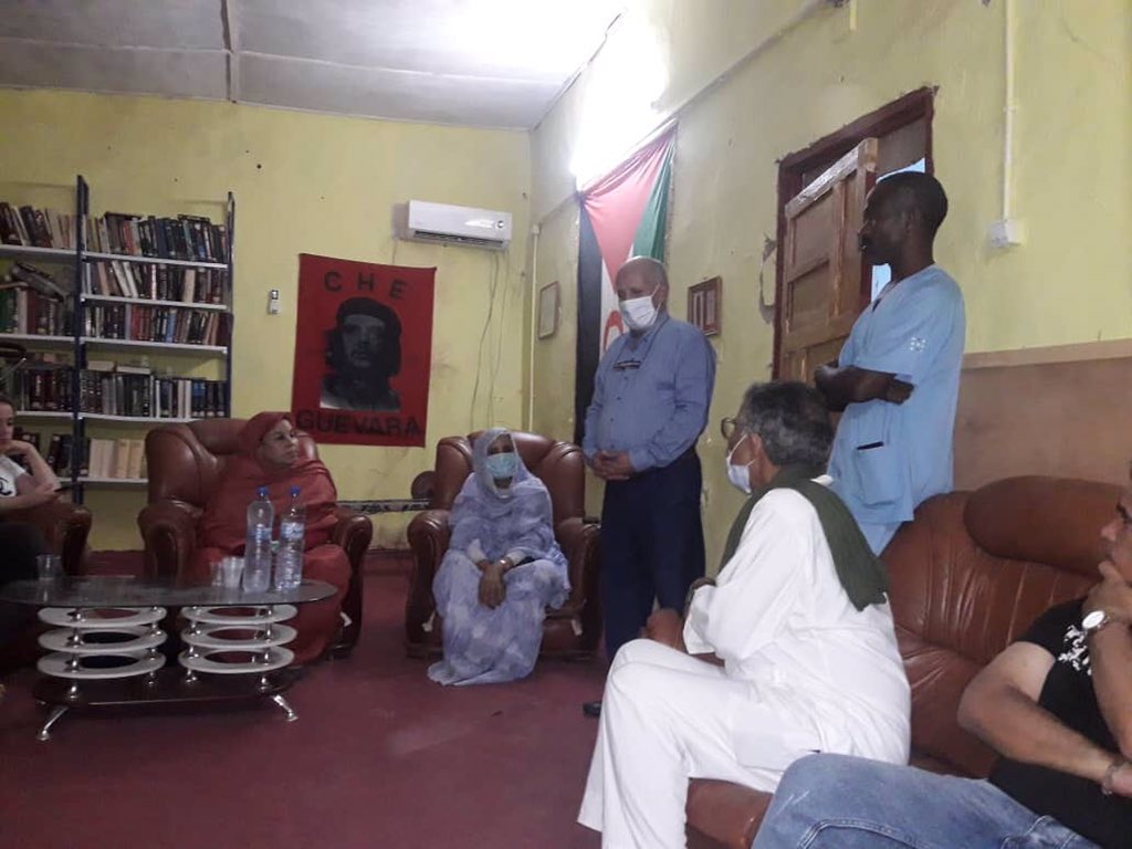 JiraBad's tweet photo. En un acto sencillo, lleno de compromiso y gratitud, hoy hemos querido celebrar junto a la Brigada Médica Cubana 🇨🇺 que trabaja con el pueblo #saharaui 🇪🇭 @CubanaRasd , el 67 aniversario del asalto al #CuartelMoncada #26DeJulio ✌🏿 https://t.co/y7C6MAScen