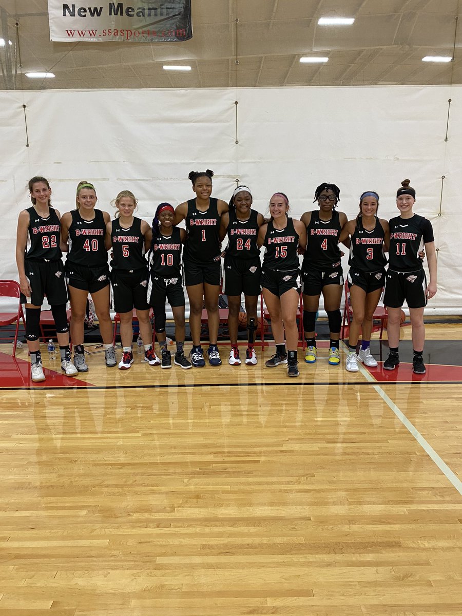 TbWbasketball1's tweet photo. TBW 22 Rise🔥 @CoachZo901 https://t.co/FTYDLiODY3