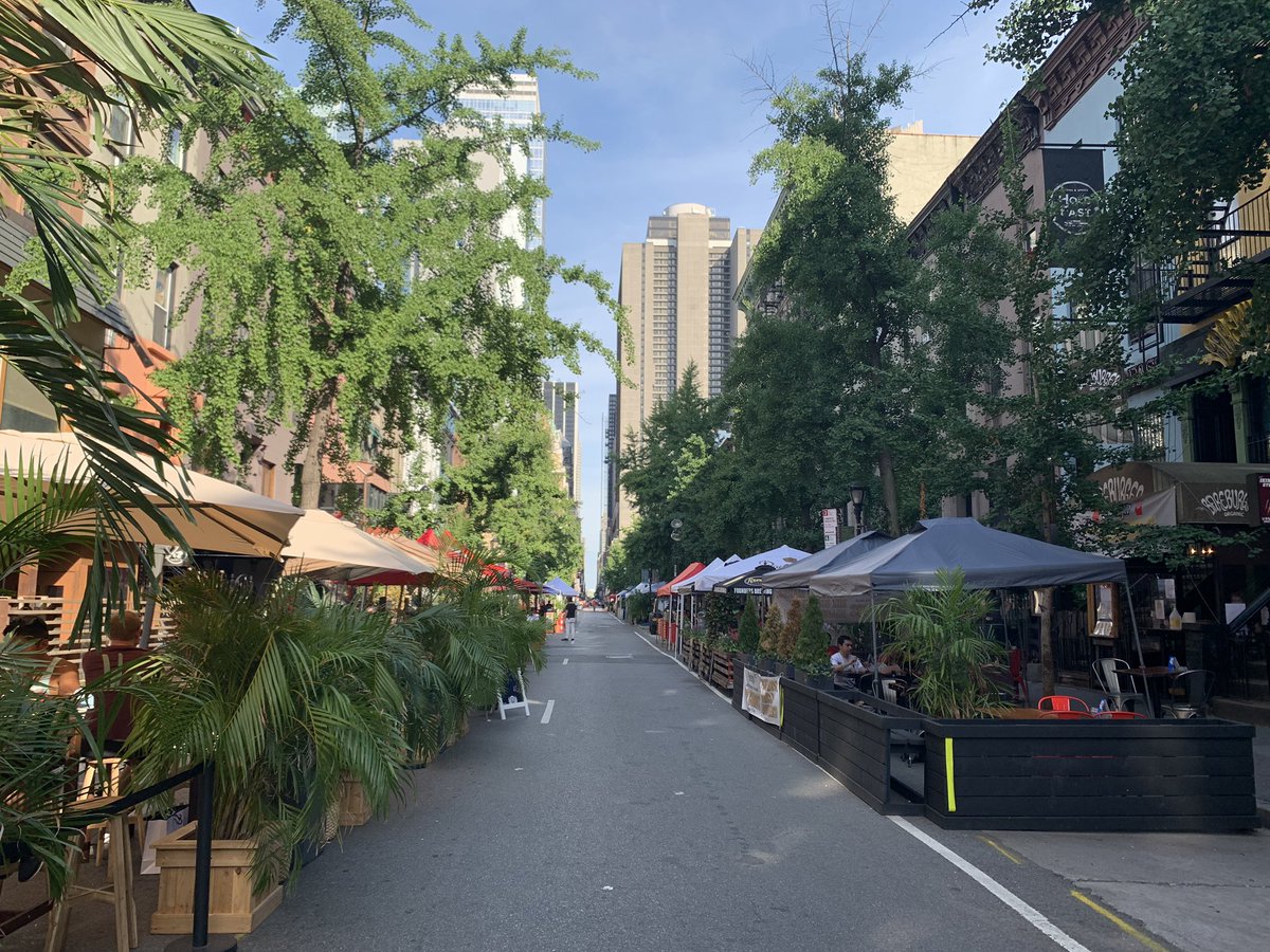 J_Tizzle16's tweet photo. tfw the street space is being used well https://t.co/HDcWWXNVMQ