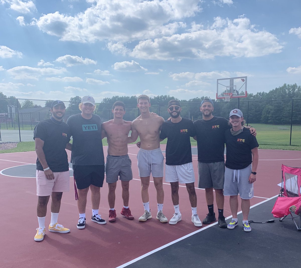HotTakesBlogger's tweet photo. Thank you to @Max11dawson and @kyle_gamble7 for putting on another amazing tournament! We are honored to be partners and glad we were able to capture this years magic on camera🔥 https://t.co/SvDFN0UiyF