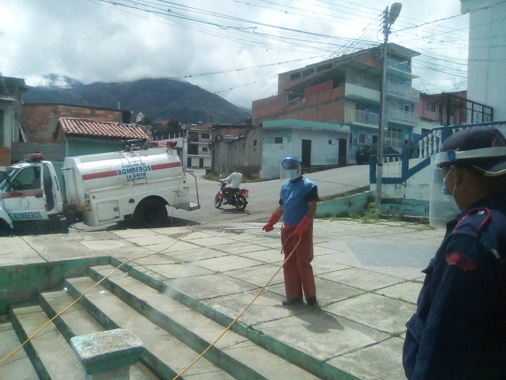 Bomberos La Grita tweet media