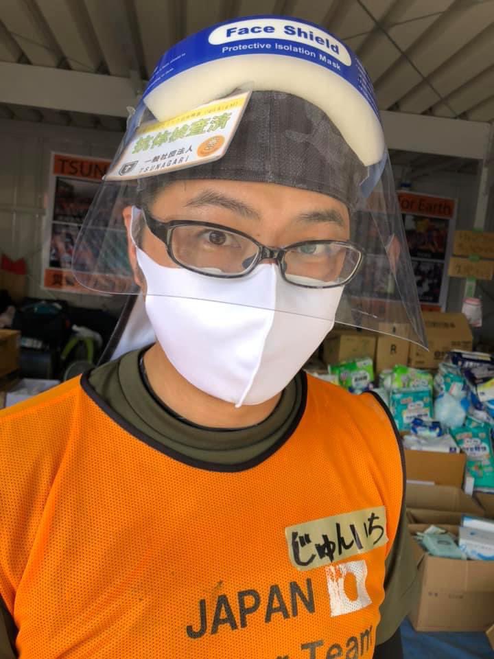 Jun1Yoshimura's tweet photo. とてもたくさんいらっしゃいます。周囲が���しずつ片付いていく中、助けを��められない方が生きることを諦めてしまうケースもこのくらいから出始めると聞き、怖くて心配で仕方ないです。goto使って旅に行くくらいなら、たとえ一人でもこの投稿を見てボランティアに行きませんか。支援しませんか。…続く https://t.co/zqIy4CiXW9