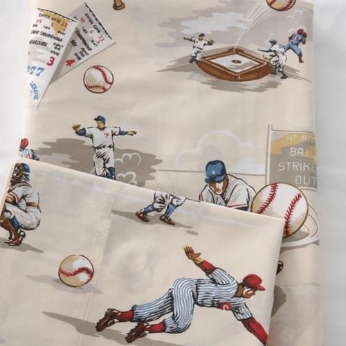 DavidKaplanMD's tweet photo. #BaseballisBack baby! @wishbedding has closed her business and has this for sale. Brand new, high end, hard-to-find Egyptian cotton. $100 USD or 140 CDN ($300 retail). Duvet cover and two shams. Fits both double and queen beds. Vintage baseball pattern. DM her #MLB #BlueJays https://t.co/AgBq6c4wYr