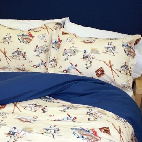 DavidKaplanMD's tweet photo. #BaseballisBack baby! @wishbedding has closed her business and has this for sale. Brand new, high end, hard-to-find Egyptian cotton. $100 USD or 140 CDN ($300 retail). Duvet cover and two shams. Fits both double and queen beds. Vintage baseball pattern. DM her #MLB #BlueJays https://t.co/AgBq6c4wYr