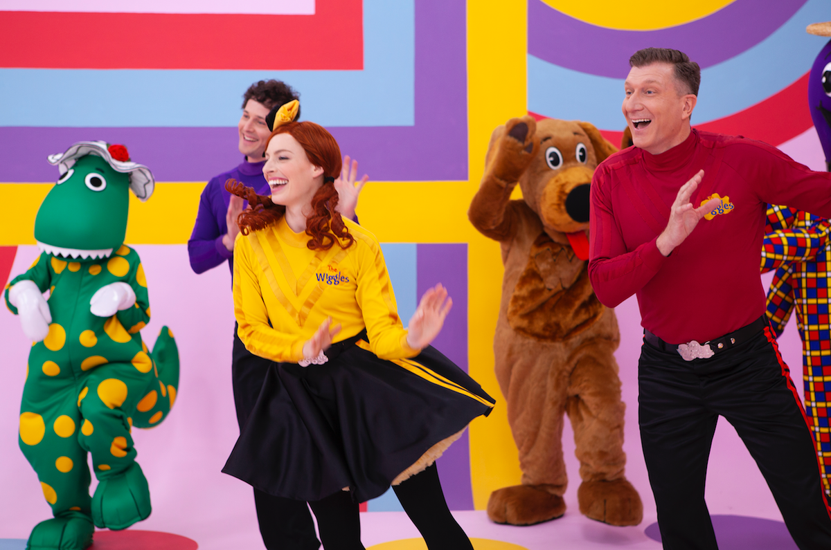 TheWiggles's tweet photo. Getting ready to move and groove our way through Monday! โค๏ธโญ๐ถ
#TheWiggles #HappyMonday #WiggleDancing #Happiness https://t.co/TwFJ9JMEuV