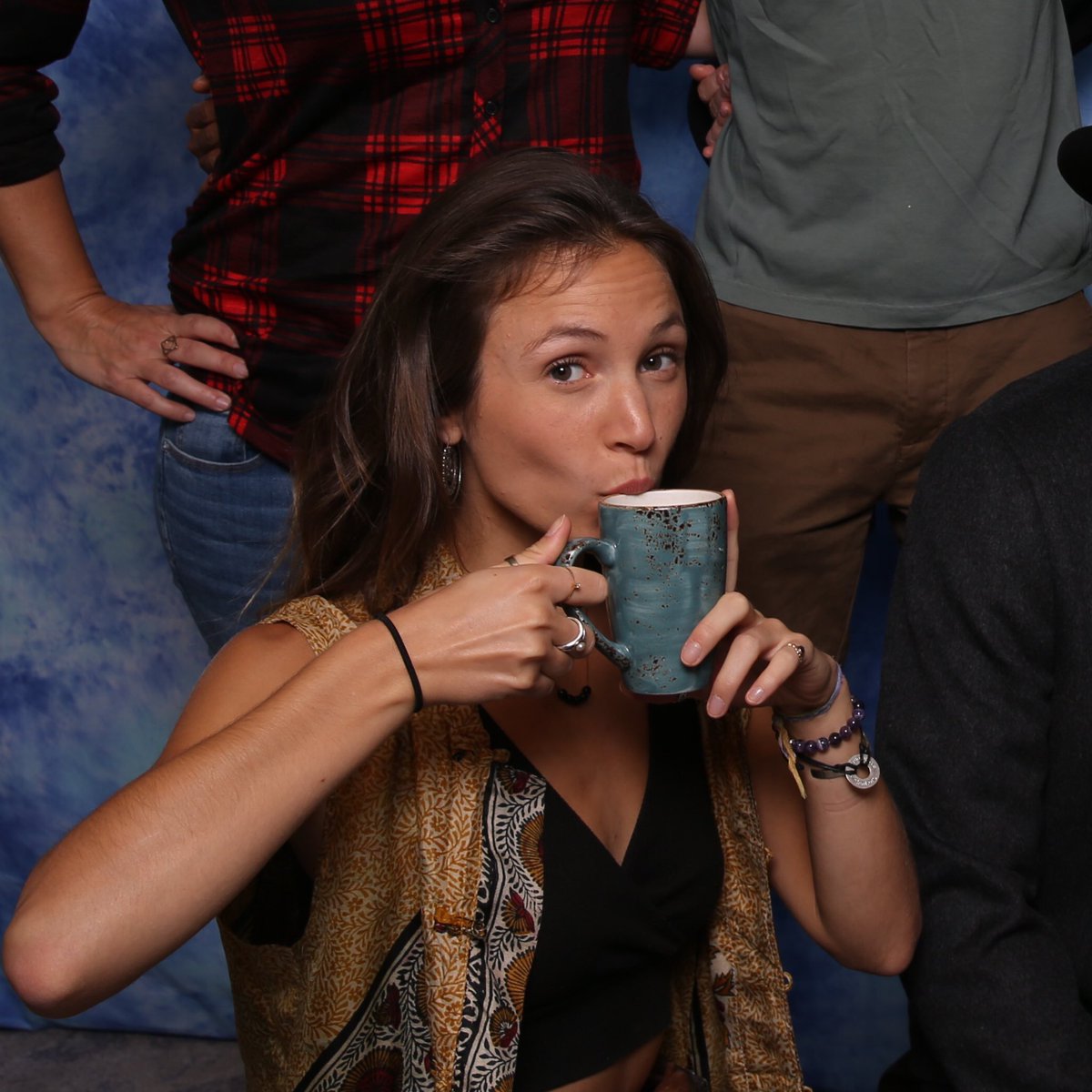 NathLefebvre_'s tweet photo. "Nobody ever uses this couch" 

#WynonnaEarp #WynonnaWatchParty https://t.co/ROQv0emcfr