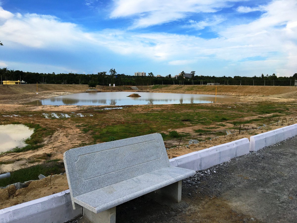 Rejuvenation of 18 acre Nanjapura Lake in #Bengaluru comes to an end. Special thanks 2 <a href="/WeAreIntel/">WeAreIntel</a> 4 giving back the lake 2 villagers who r thrilled 2 see the lake in pristine condition. These lakes r lifeline 4 residents  living nearby @cleaninternat 
 A <a href="/saytrees_ind/">SayTrees</a> initiative