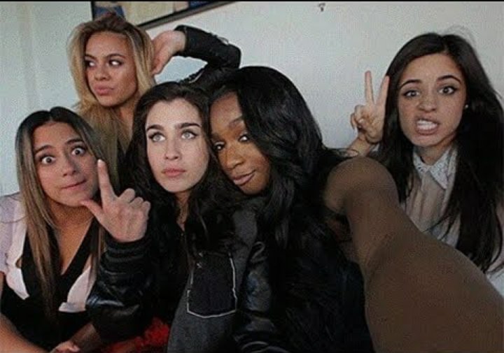 gaetarest's tweet photo. #8thyearsofFifthHarmony https://t.co/zLO1J6fAfd