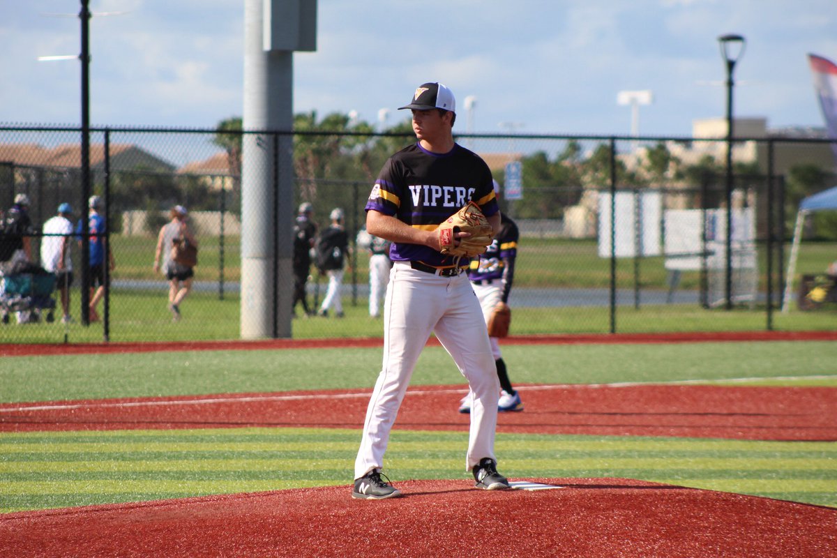 craftylefty2020's tweet photo. Pitching last weekend @PSBaseballinc The Wave in Melbourne https://t.co/nBIxwNaHCM