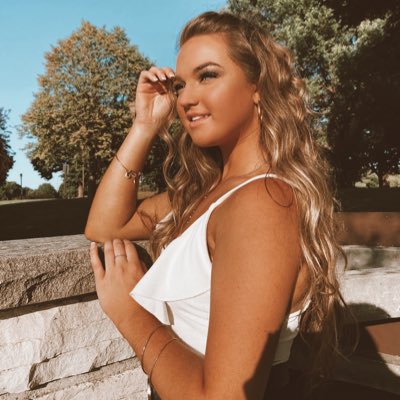heatherrenard's tweet photo. #NewProfilePic https://t.co/rC6T4LK15l