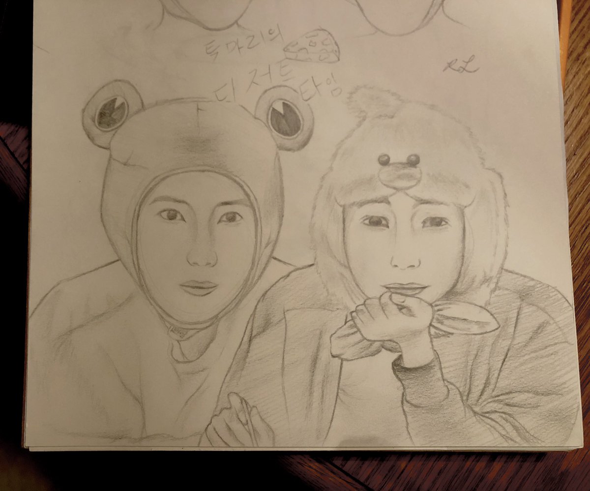 rosaliexmarina's tweet photo. better late than never pt 2 🐸🐥
#TXT5MPARTY @TXT_members https://t.co/GWCn4PuNi0