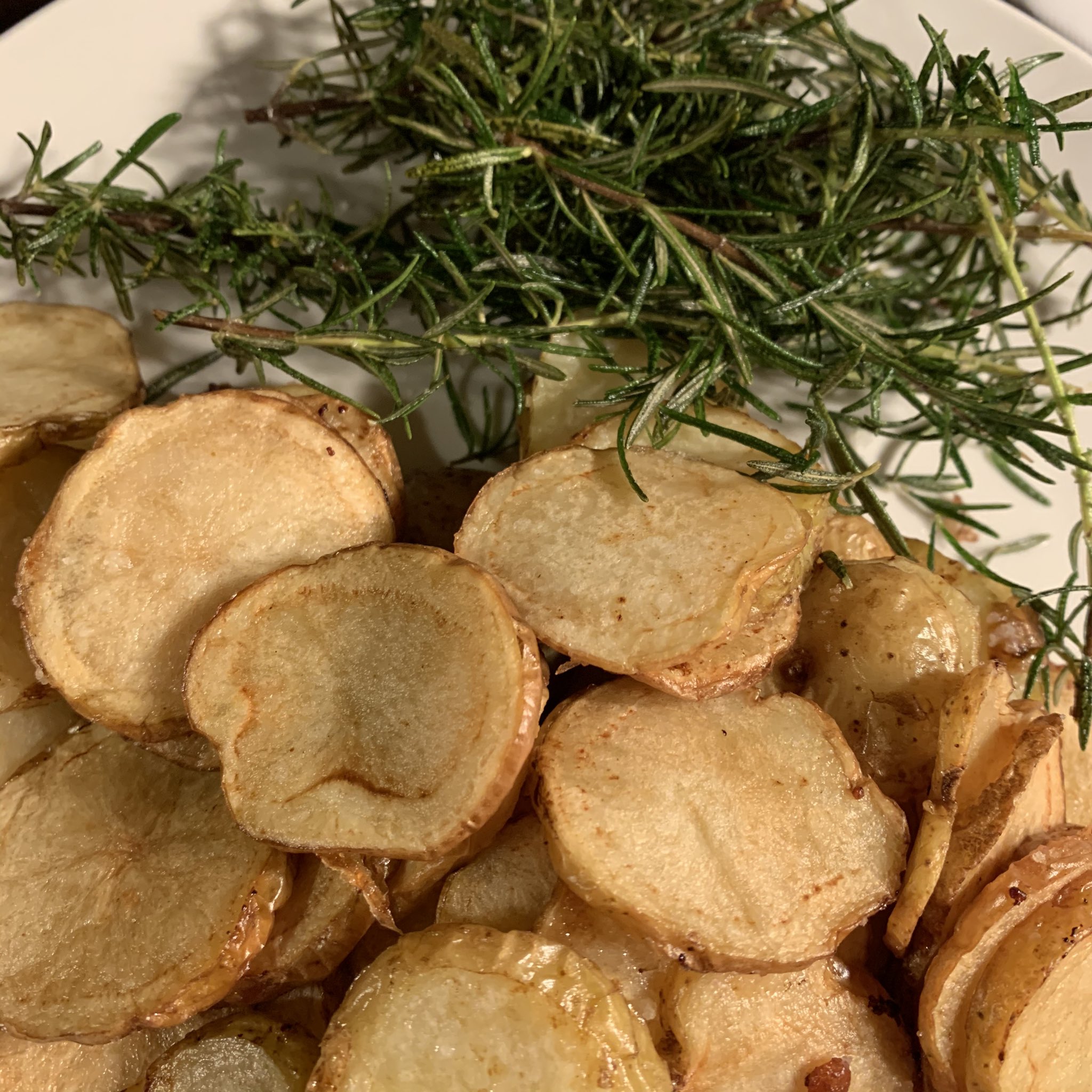 臥牛山 村上市 公式 Pa Twitter ローズマリーは揚げると最高のつまみになる 食べ過ぎると体からいい香りがする T Co Oykxjr7qso Twitter