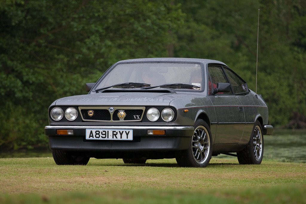 Classic Cars tweet media