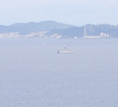 WarshipCam's tweet photo. USNS Loyal (T-AGOS-22) Victorious-class ocean surveillance vessel coming into Yokosuka, Japan - July 27, 2020 #loyal #tagos22 https://t.co/9Ap49ppcOZ