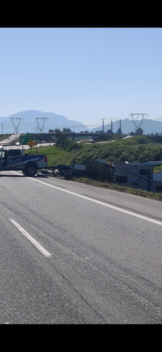 sbjays's tweet photo. @NEWS1130Traffic #smalltruckbigtrailer #annisrd https://t.co/n3lhpJ6ZJK