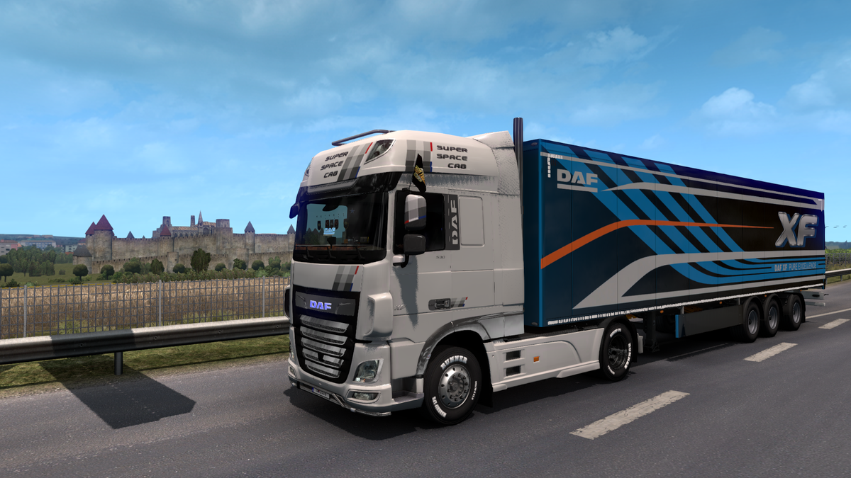 GeekPenguin2019's tweet photo. @SCSsoftware @DAFTrucksNV More of #DAFUnityEdition paint jobs. https://t.co/iPEwQIHI6I