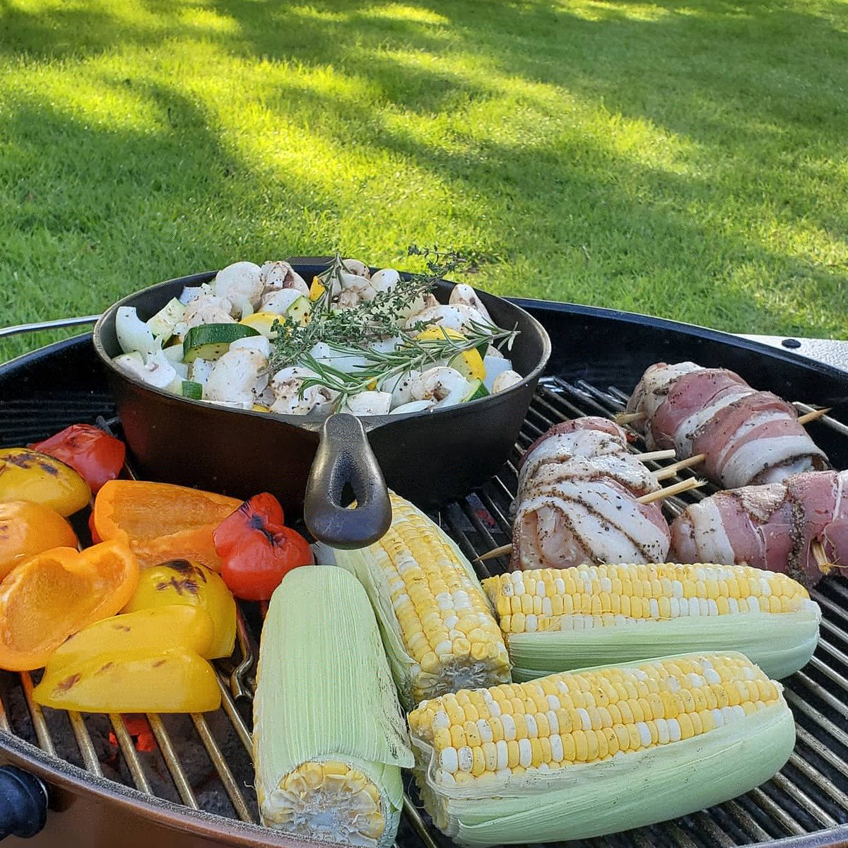 IronBridgeBBQ's tweet image. So #cookingwithoutgas turned into #brettsbarbqueshop inspired pineapple stuffed bacon wrapped chicken breats with corn on the cob and roasted summer vegs in our @LodgeCastIron.

@CPS923 @wakullawriter @CarrieQ82 @Moecasonbbq @bonfantimike @BBQ_Guys @BBQCentralShow @HowToBBQRight