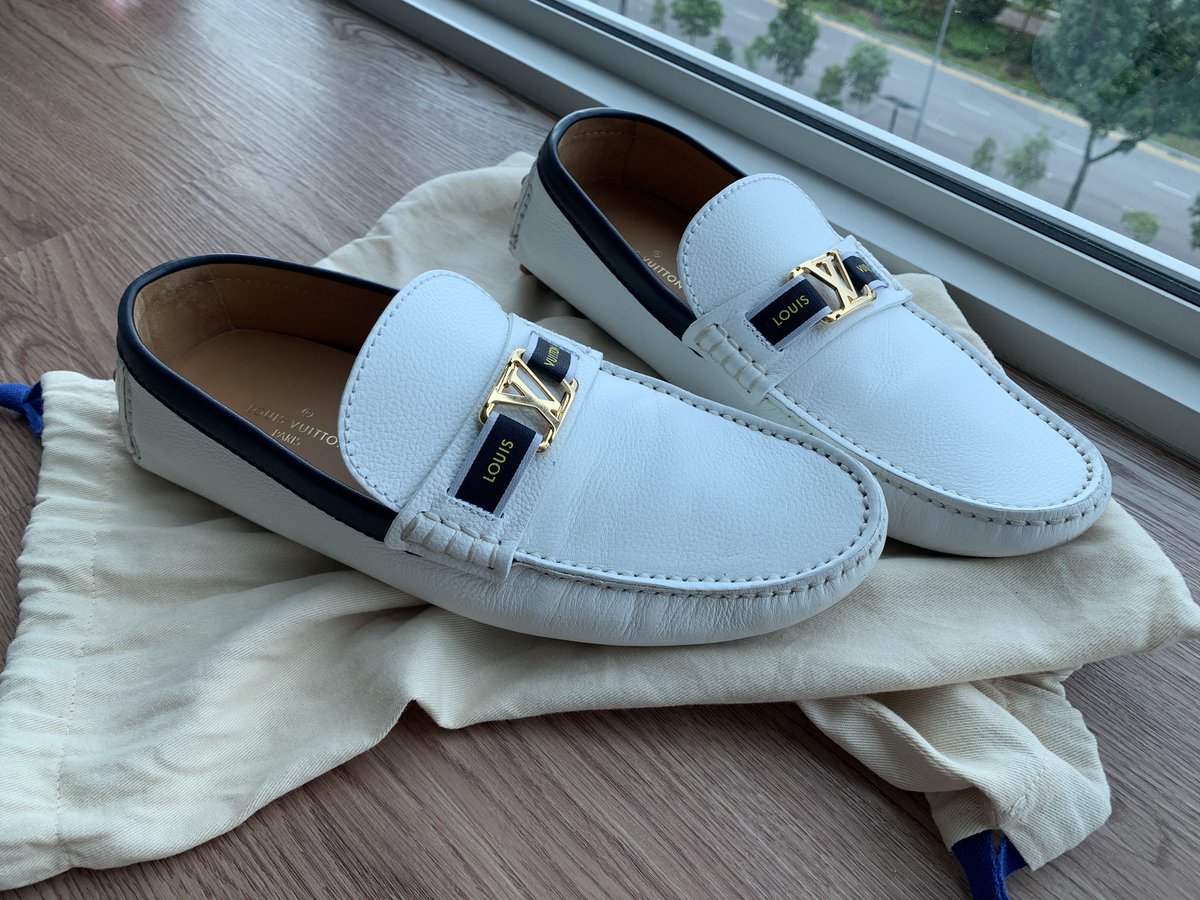 thebalcony82's tweet photo. Hi guys baka  interesado kyo sa lv shoes.. slightly used bought from paris. Im selling this.. size 7 https://t.co/L8Wii2Je3r