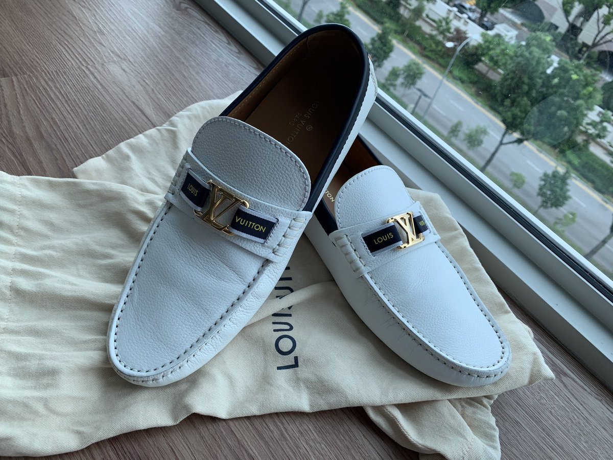 thebalcony82's tweet photo. Hi guys baka  interesado kyo sa lv shoes.. slightly used bought from paris. Im selling this.. size 7 https://t.co/L8Wii2Je3r
