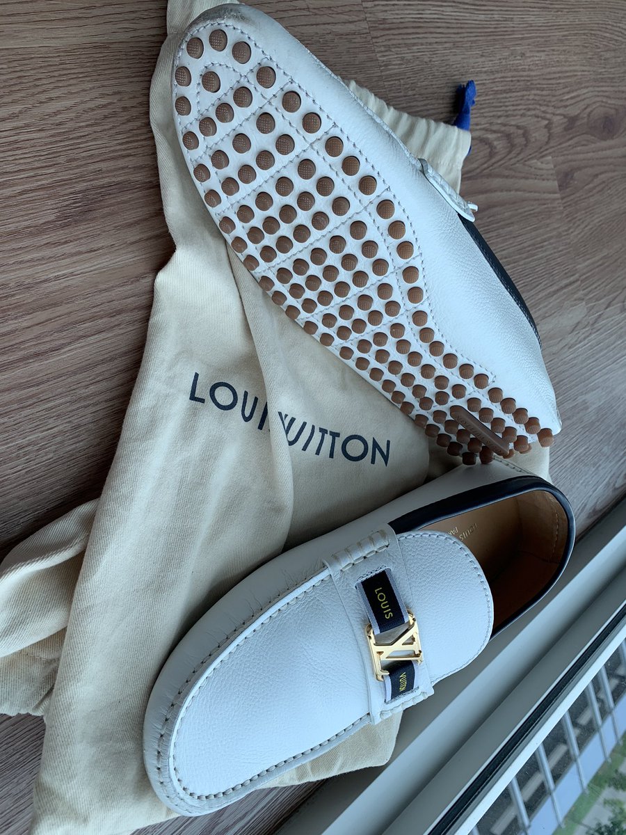 thebalcony82's tweet photo. Hi guys baka  interesado kyo sa lv shoes.. slightly used bought from paris. Im selling this.. size 7 https://t.co/L8Wii2Je3r