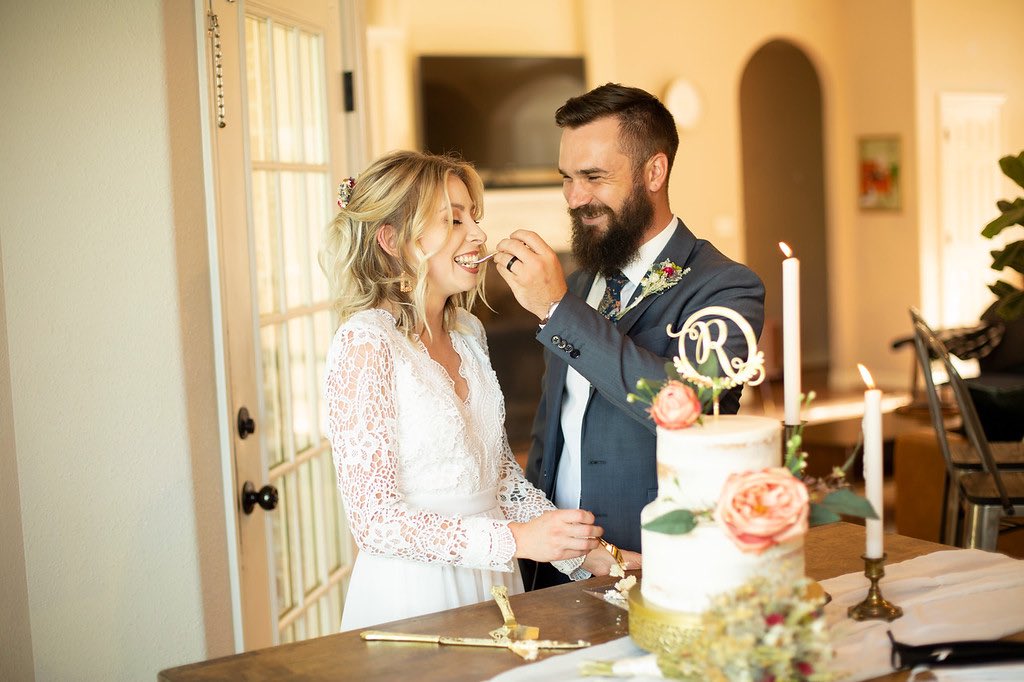 ChelseaAllenn's tweet photo. Got married at at our own home and honestly, 10/10 would recommend. https://t.co/eQRoiTAnQt