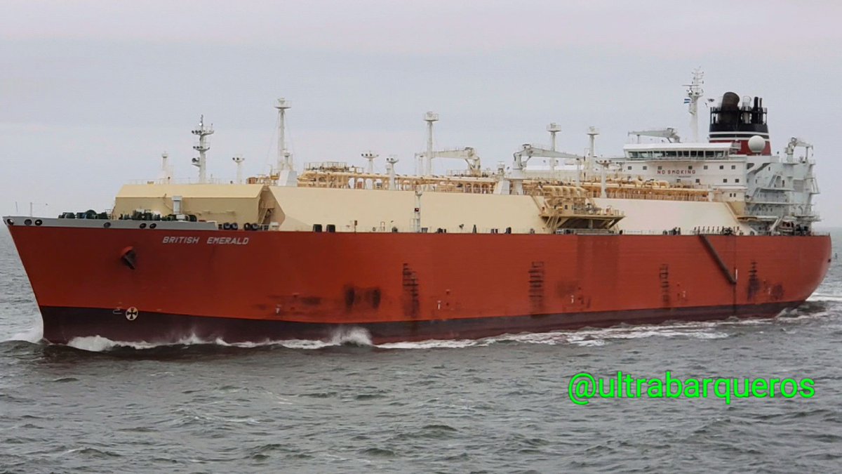 UltraBarqueros's tweet photo. Liquified Gas Methane Tanker Ship "BRITISH EMERALD - Photo taken on board Oil/Chemical Tanker Ship "PUNTA MEDANOS" #PuntaIndioChannel #RioDeLaPlata #Argentina - 25.05.2019 - 16:40 Local Time
#ultrabarqueros #ultrabarqueros2 #containerShip #Tanker #LGMTanker #pilots #MerchantNavy https://t.co/KlL21hr6TB