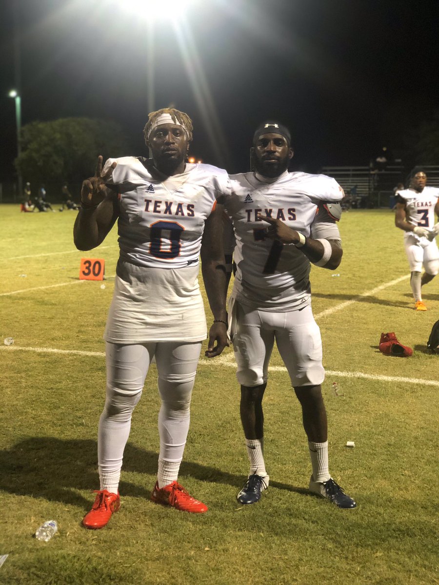 Pick6Facts2's tweet photo. Hard Fought Game โก๏ธ๐ดWith My Broโs @LockEmUpTray OT Blanton Good Win ! Now Bounce Back !!๐ง๐ฝโโ๏ธโฐ๐
#FACTS2
#MindOverTime
#MBG
#ZONE0 https://t.co/WJt2ihIH8x