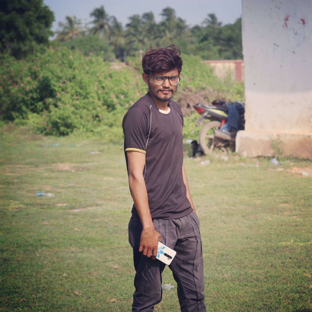 Ahirhimat007gm1's tweet photo. #अबे_सुन_तु_इलेक्ट्रॉनिक_मीटर_को_नहीं
#पावर_हाऊस_को_छु_रहा_हैं_संभल_के_वरना_जल___जाएगा...।
#apnaswag #jase_log_vase_hum #ARMY_LIFE_STYEL💪 #कृष्ण_प्रेमी💖😘
@Ahirhimat007gm1 https://t.co/QHaTIPF5ey