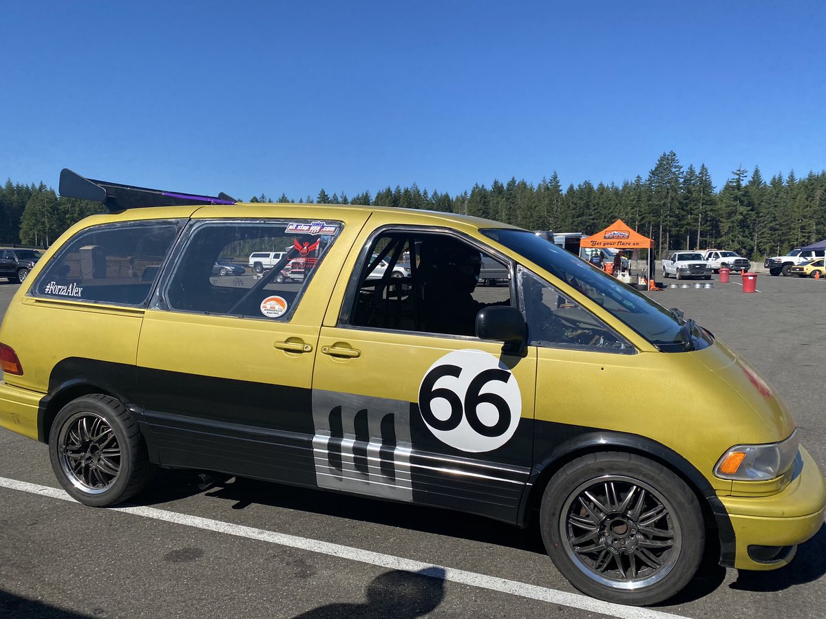 Diorella's tweet photo. @grounded77 @itsvantime @24hoursoflemons 66 https://t.co/B7AtK5XXui