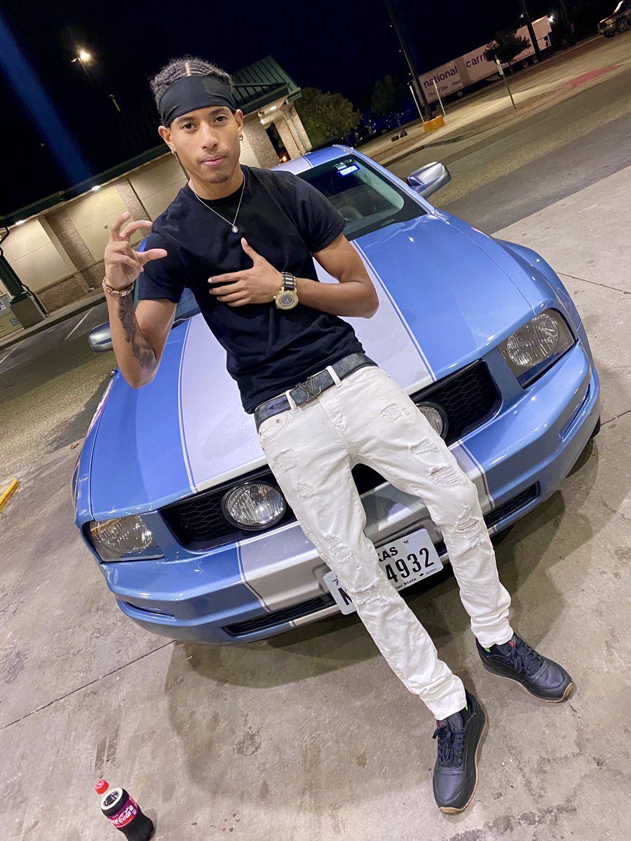 LiL_Zae2's tweet photo. “You gon’ find me winning✈️, i don’t care who lost👎🏽, Still working💰 I don’t know when it’s gon’ pay off”🙏🏽🖤
#NoCap https://t.co/RElWSUjjFV