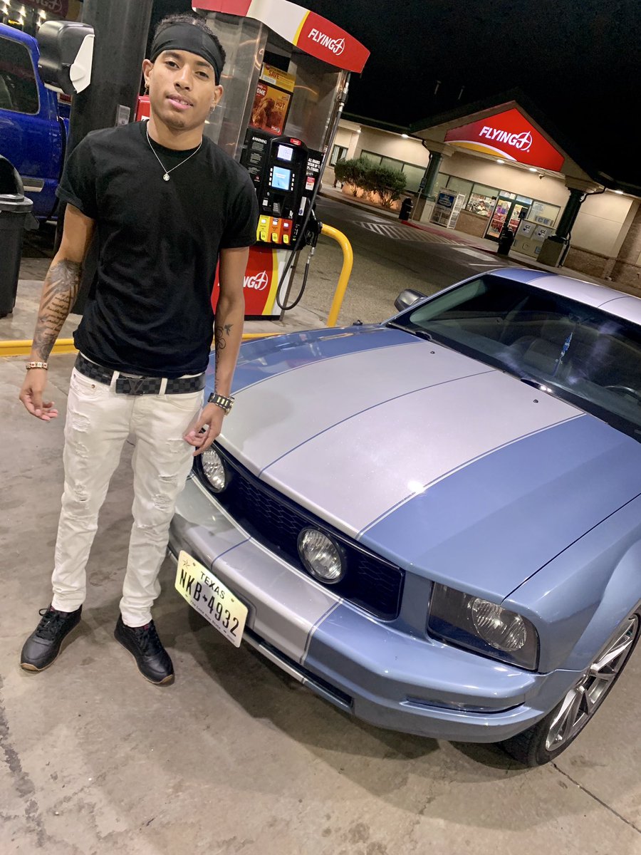LiL_Zae2's tweet photo. “You gon’ find me winning✈️, i don’t care who lost👎🏽, Still working💰 I don’t know when it’s gon’ pay off”🙏🏽🖤
#NoCap https://t.co/RElWSUjjFV