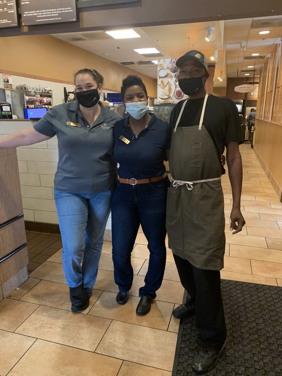 bypasslines's tweet photo. Whenever we’re at @panerabread this staff right here just makes the day a bit sweeter! Thanks such warm hospitality...consistently. Free coffee is just icing on an already delicious the cake. 
#bigeasy #nola #coffee #welcoming #customerserviceatitsbest https://t.co/PaG8XeF4Ip