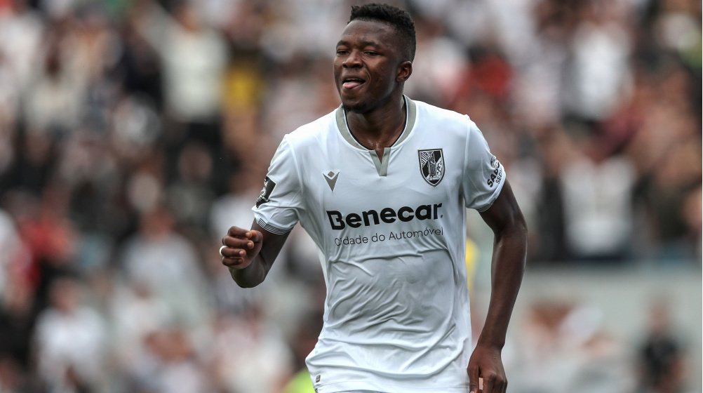 Revelação: Tapsoba O protótipo do central moderno. Bom com bola, excelente a ler o jogo. Tapsoba tem de tudo. Isto mesmo levou o Bayer Leverkusen a contratar o burquines. Tapsoba fez uma grande primeira metade de época em Portugal. Um dos melhores centrais da temporada.