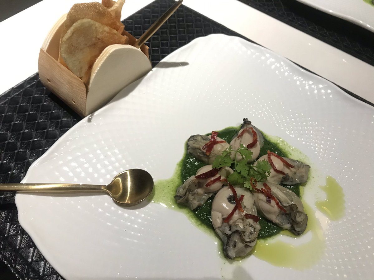mini2254360's tweet photo. #Bistro in #Tainan sad to know that these delicious dishes is no longer available after August, 2020 #seize your #chance and come to Tainan enjoy the French style yourself! 🥩🍗🥔 https://t.co/GmI3IaPn4A