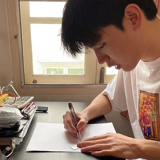 TN_PolcaNation's tweet photo. 📷ctto
#taynew #newtay #taytawan #newthitipoom #newwiee #tawan_v #polca #polcanation #chaobaan #honey
#OncePolcaAlwaysPolca #AlwaysHereforTayNew https://t.co/t3iK8XtcCW