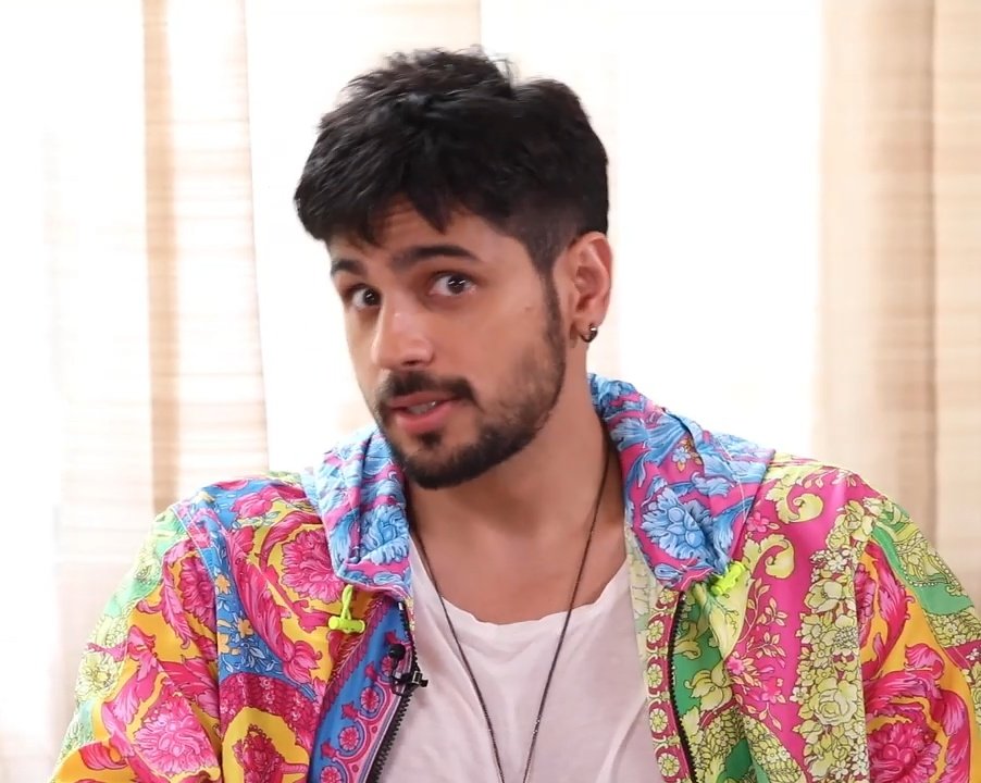 Sidharth Malhotra as a butterfly a thread: